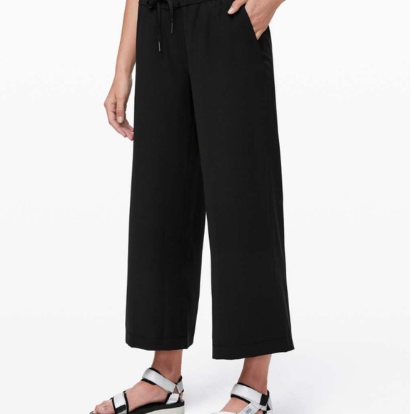 lululemon athletica Black Wide Leg Pants - Picture 2 of 5